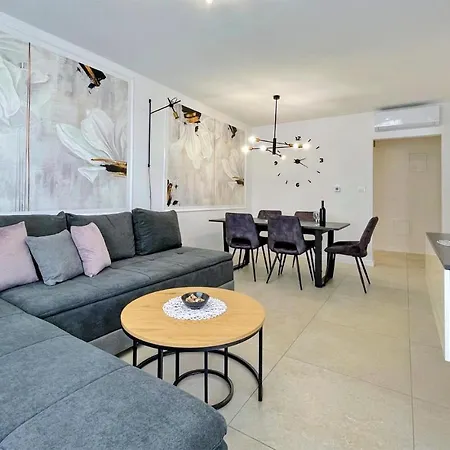 Cozy Apartment In Silo * Šilo
