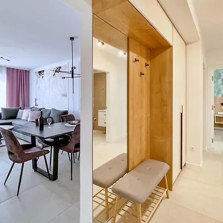 Cozy Apartment In Silo *